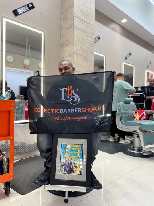 https://cdn.salonspotlight.com/photos/ffkczWS3VP9QrVC87qKr/8f6ec47a-1317-423f-be38-7f7fea92a48c_720x720
