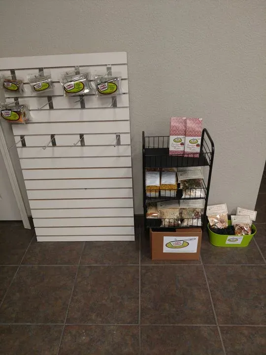 https://cdn.salonspotlight.com/photos/fg5G4AGneHFHMuPK1P0c/84e868e4-597e-47a1-8c3f-1c1cd319b5a9_720x720