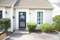 https://cdn.salonspotlight.com/photos/fgELbj1QTsjj1SSWS2cW/ccf96eb5-3b55-412e-a882-634c10ad3c97_720x720