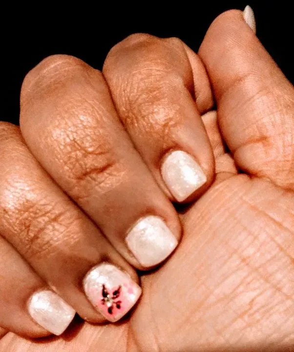 https://cdn.salonspotlight.com/photos/fkGQod9rJ45Ddo3sIU2M/8e5a592d-fc8b-4a9e-9458-a6b5a2bdac17_720x720