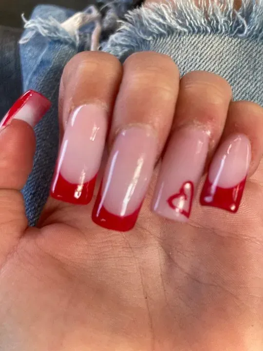 https://cdn.salonspotlight.com/photos/fkGQod9rJ45Ddo3sIU2M/f0e60bf8-ba9c-4bc0-ba0c-caccfcc3883c_720x720