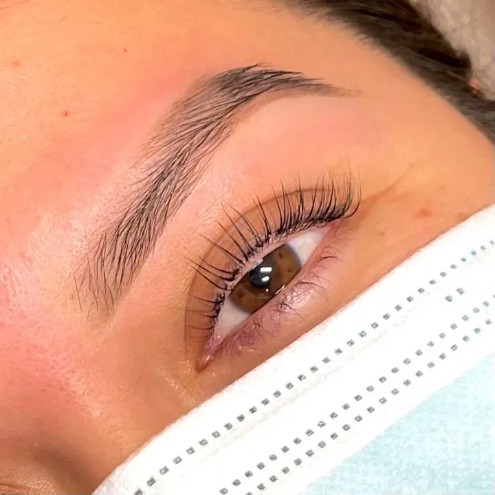 https://cdn.salonspotlight.com/photos/fo4uVjYtgGL3xaLHZL10/e06bcfbe-0f7d-491a-8dac-7b5f380d8ff7_720x720