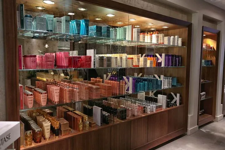 https://cdn.salonspotlight.com/photos/frIZHdGF0sgQ70CBjvD8/fb0ab905-18b5-4570-8ce7-f0f52d5d77a5_720x720