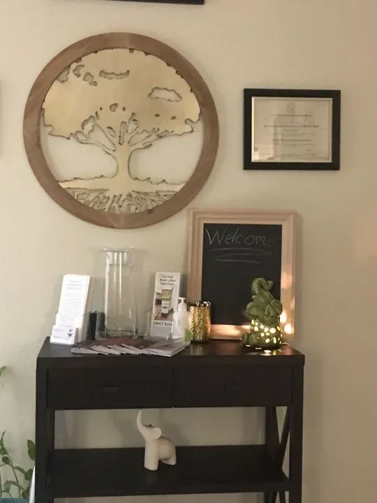 https://cdn.salonspotlight.com/photos/ftJ7J064jPkxnkZJUi9m/d3b9ce6a-dee7-4779-a731-04fc2a10fb5e_720x720
