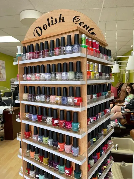 https://cdn.salonspotlight.com/photos/fwPCZtW00WavgUATEA0Y/b94beecc-255f-422a-ae8d-826e7c5d31e3_720x720