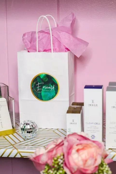 https://cdn.salonspotlight.com/photos/fzEncaNvZa3uLG36oxeo/968dc724-cc7b-4b89-9106-daa3ef636afd_720x720