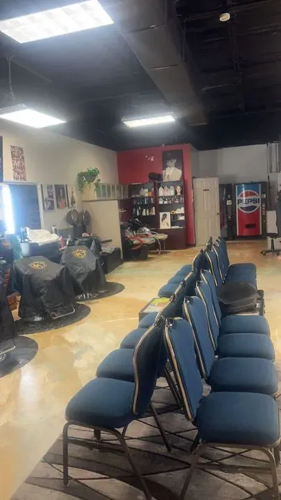 https://cdn.salonspotlight.com/photos/fzmzErNJM4PmM3c0LwfS/46857878-711c-4384-9426-9722115e01b6_720x720