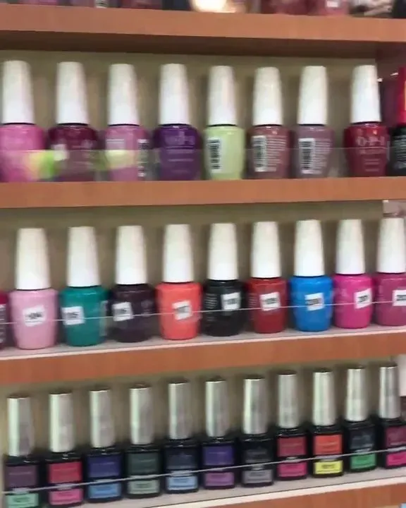 https://cdn.salonspotlight.com/photos/g5MKFHrr2nYr3qrCKRdd/532362cc-eb6f-471d-990d-318964a99f64_720x720