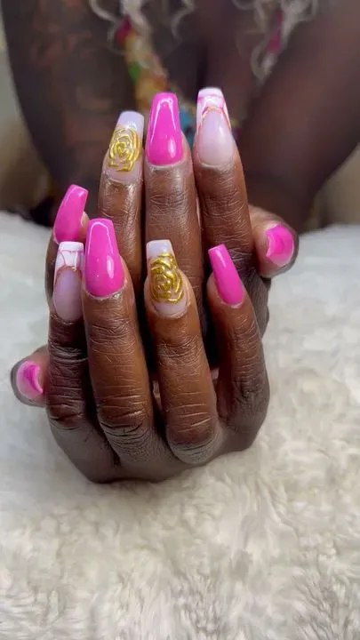 https://cdn.salonspotlight.com/photos/g5MKFHrr2nYr3qrCKRdd/c914484a-e85a-4f4c-8577-058193f1ee18_720x720