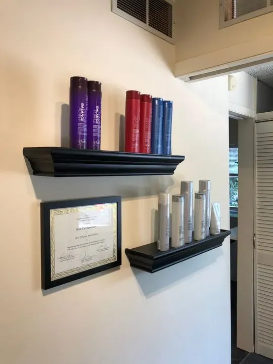https://cdn.salonspotlight.com/photos/g6Q1tcdM4TmR0GTwyuxB/3df8ff02-76de-4bc4-b6b1-4bc92c35a3cc_720x720