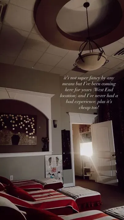 https://cdn.salonspotlight.com/photos/g6fArKcIuZaIlFYyFY1M/05b5d615-e486-4171-be4d-090f56f0c7f9_720x720