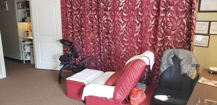 https://cdn.salonspotlight.com/photos/g6fArKcIuZaIlFYyFY1M/fd3ccb60-a3ee-4ea5-aa9d-a7cea6bcbef6_720x720