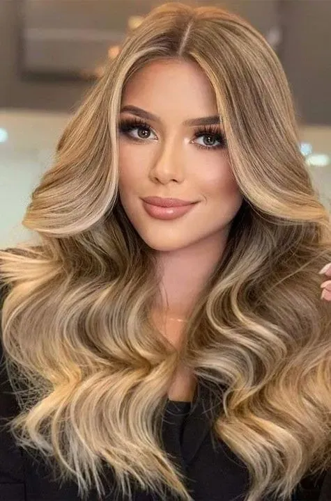 https://cdn.salonspotlight.com/photos/g6stJQZya2TYg5NCU1bG/ff62c8c3-db1a-4232-a66a-3faf1ee8e2aa_720x720