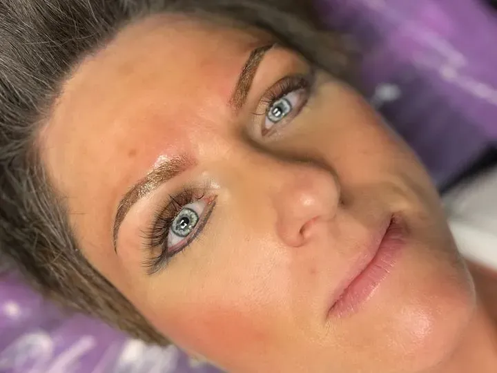 https://cdn.salonspotlight.com/photos/g88t0zJRHS5CCNpzp6St/f0303aba-2027-4c55-a2a6-33d173b2d868_720x720