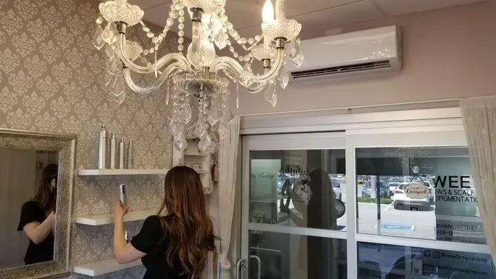 https://cdn.salonspotlight.com/photos/gBe4ynG1Tf7e44Yn5ss6/30715dd6-db8c-4520-b159-910f4dd1da11_720x720