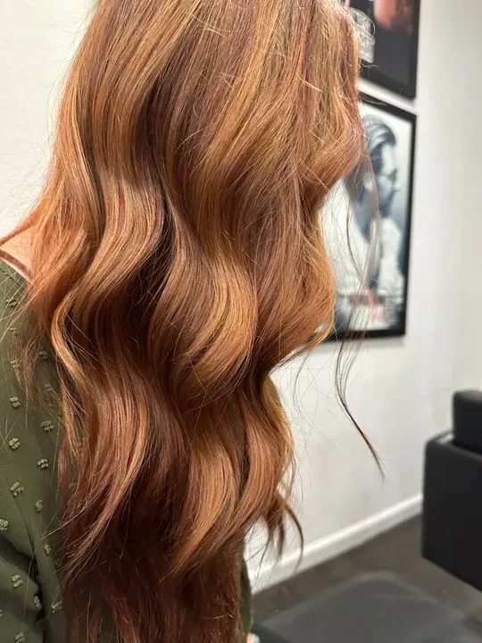 https://cdn.salonspotlight.com/photos/gBfbVjteDAkpHs8tue6h/aeda0bee-479b-4c0d-affe-ae47d2a77ca0_720x720
