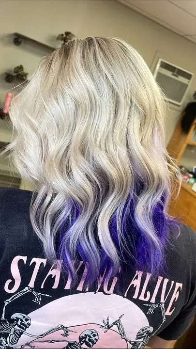 https://cdn.salonspotlight.com/photos/gCLup5DyxrKsfRTrA2Pl/6e439339-7a1d-4b42-b80d-a811cdee4ee5_720x720