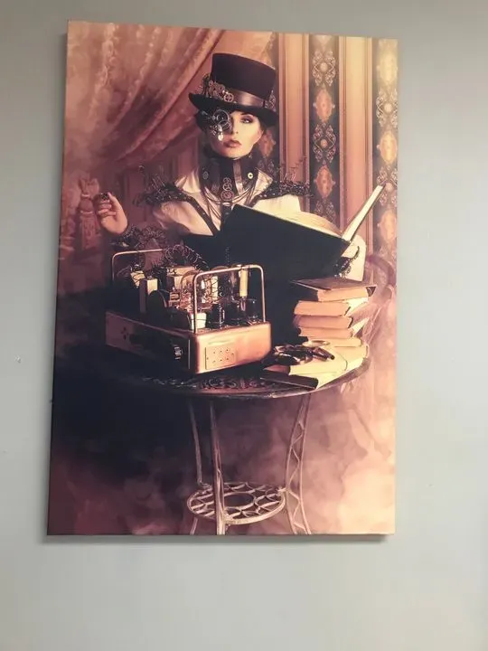 https://cdn.salonspotlight.com/photos/gCLup5DyxrKsfRTrA2Pl/bd64cb24-4fe0-46ae-a668-9741b172c0a4_720x720