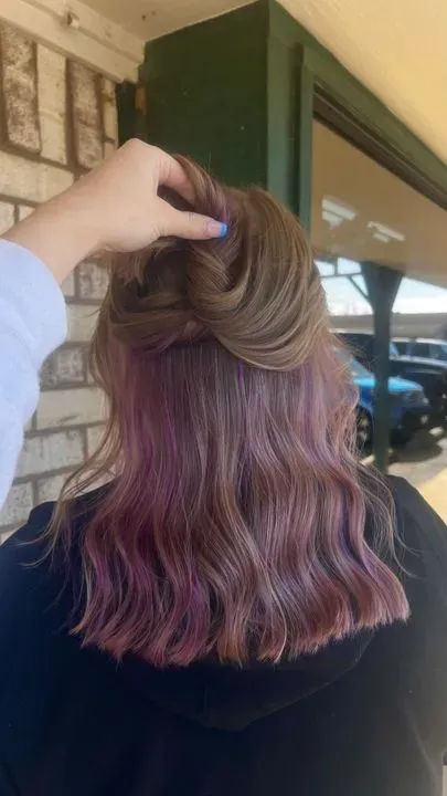 https://cdn.salonspotlight.com/photos/gCpydwry5PVmClyMfhhc/00deb697-c8fd-443e-95d7-78c9c328dcce_720x720