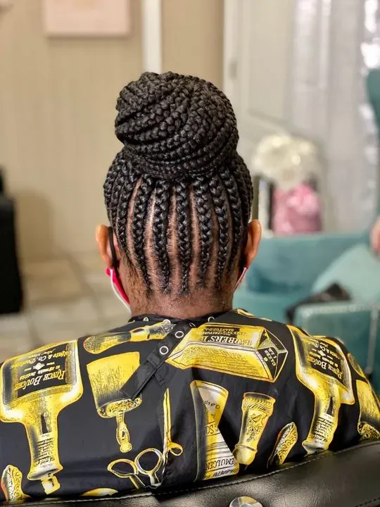 https://cdn.salonspotlight.com/photos/gEJz7EwXgwlXMnu6BmO8/e91b75ec-17c1-4464-94e5-aa8fed6e9054_720x720