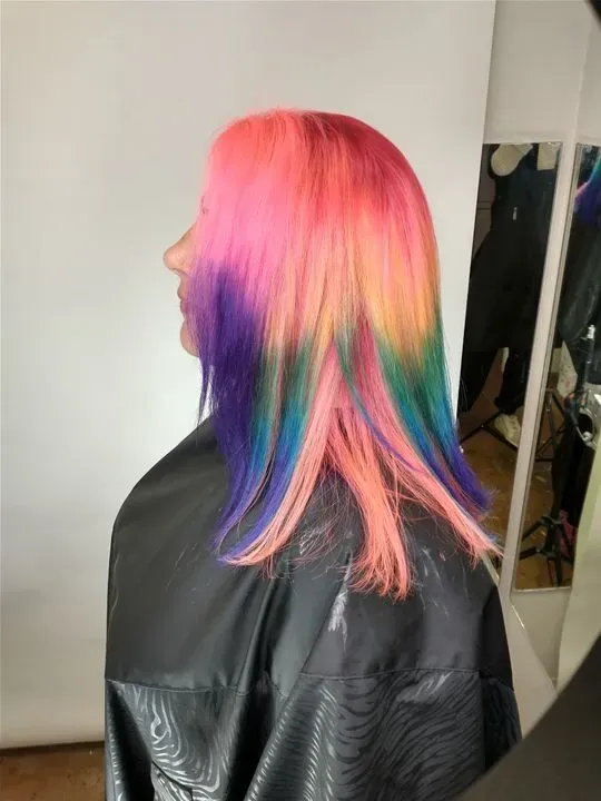 https://cdn.salonspotlight.com/photos/gEzyFTxHpCzyNfsMeqno/490fbcbe-3fca-4a99-ab7b-a27316c559c4_720x720
