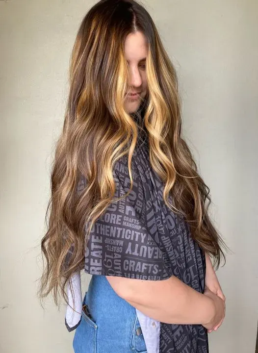 https://cdn.salonspotlight.com/photos/gGSyltT9dLDsZTJt0dLw/427b366c-7e77-4ef5-b0fc-9bff7a2b85fa_720x720