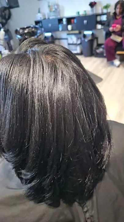 https://cdn.salonspotlight.com/photos/gIYTMYHl3y9OLcGaIVdd/15dd0f79-f898-4d7b-ad54-5432f2ed37f5_720x720