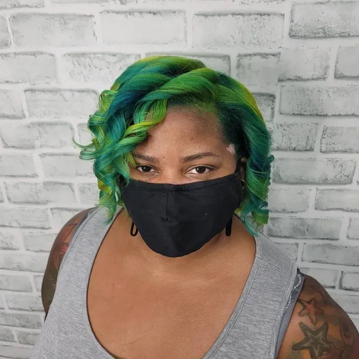 https://cdn.salonspotlight.com/photos/gIYTMYHl3y9OLcGaIVdd/cc4c2c83-75e3-42cc-b5c7-9cf9c787b2c1_720x720
