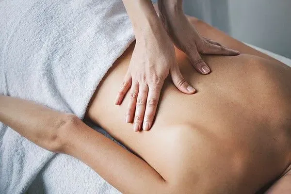 https://cdn.salonspotlight.com/photos/gJNdg5nRp5x3nTsrCA1D/88e8632d-58cd-4372-ad3c-0421dddf3a33_720x720