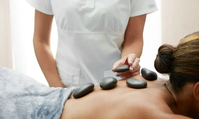 https://cdn.salonspotlight.com/photos/gJNdg5nRp5x3nTsrCA1D/9879ba2f-b306-463e-a26b-152d97b805ea_720x720