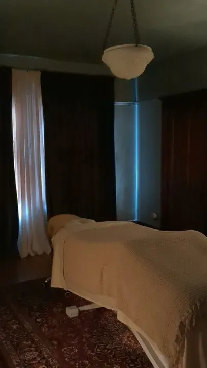 https://cdn.salonspotlight.com/photos/gLcgYESSiNsryOQsMS7R/34252031-1baa-494d-9d47-c5a061e57ef7_720x720
