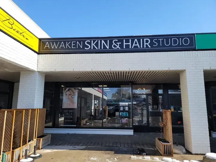 https://cdn.salonspotlight.com/photos/gPI2NKc4lBrKPBPEnznX/79092056-4325-4db1-8b3e-7be9dda66edf_720x720
