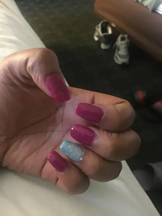 https://cdn.salonspotlight.com/photos/gSBcpeB6wS8NZv4dkPHG/48ee5b77-257f-4503-bf84-a6df3ba56527_720x720