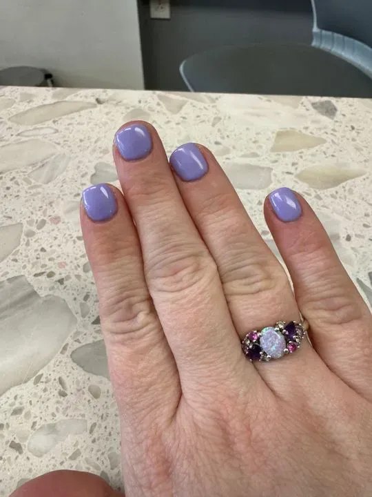 https://cdn.salonspotlight.com/photos/gSEkmKB6Xa0ceqGnDIr2/32f2774e-2c47-4ddb-8826-2173c6642603_720x720