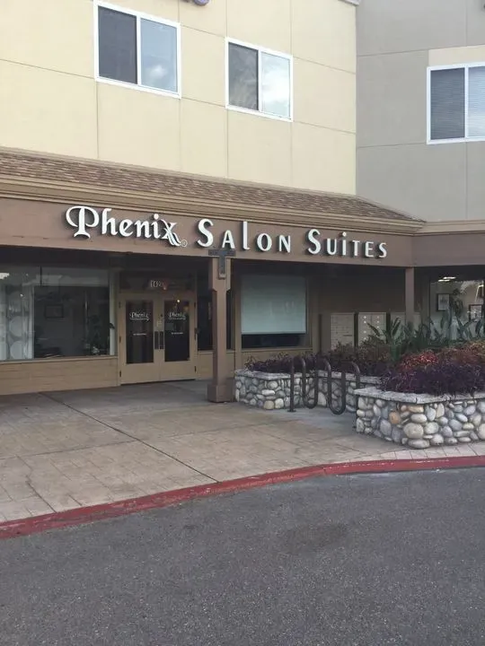 https://cdn.salonspotlight.com/photos/gT8hGTRo1RfX1FDRZPda/10ec91d1-1972-4010-b898-e84b641211f8_720x720