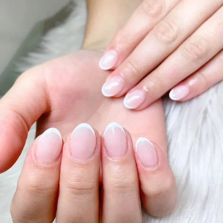 https://cdn.salonspotlight.com/photos/gUXrdZi67xHmzhwQmLJO/52403be7-b5c2-4cfc-82e8-dd3897df2e3f_720x720