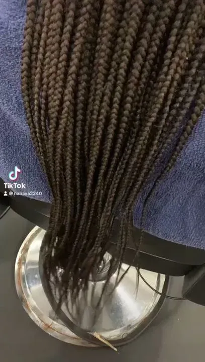 https://cdn.salonspotlight.com/photos/gWTuV9SD2ZkMtES5Fw86/000cbdb8-cc54-46d3-a0ba-293a21e18ed8_720x720