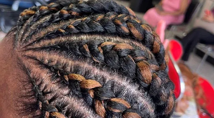 https://cdn.salonspotlight.com/photos/gWTuV9SD2ZkMtES5Fw86/6a8d5e37-d7ac-4d73-9b8f-ffce885f5890_720x720