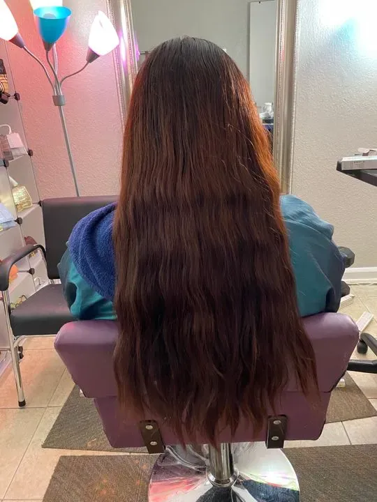 https://cdn.salonspotlight.com/photos/gXaQNvUP4v7oca5XOftO/d0be54cb-b260-47ba-805e-b15e9ea82118_720x720