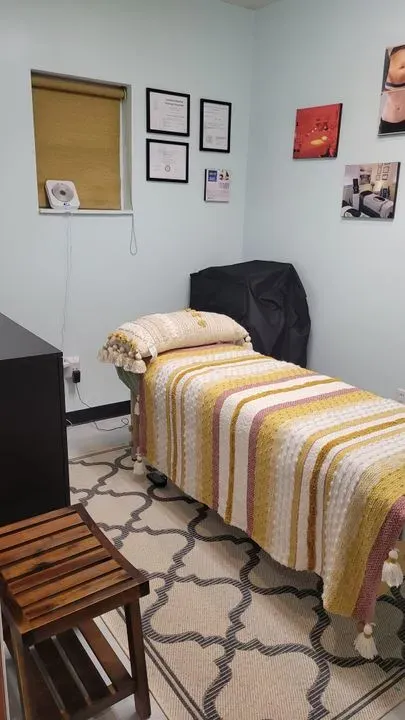 https://cdn.salonspotlight.com/photos/gco6ne4CLbrj7poGzctn/2633ecc8-ef39-42cd-9549-0068a306e1a6_720x720