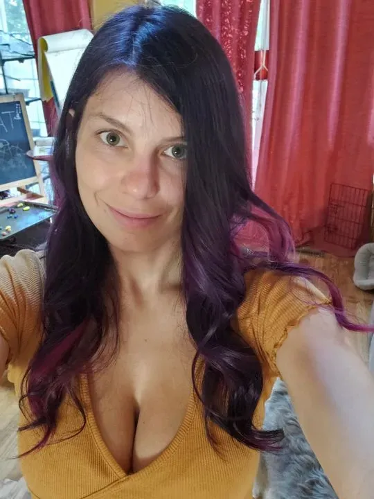 https://cdn.salonspotlight.com/photos/gg84oT39fQU6HKFLcSmk/c3db5665-9581-4d64-a2f2-b7c0dff92b0d_720x720
