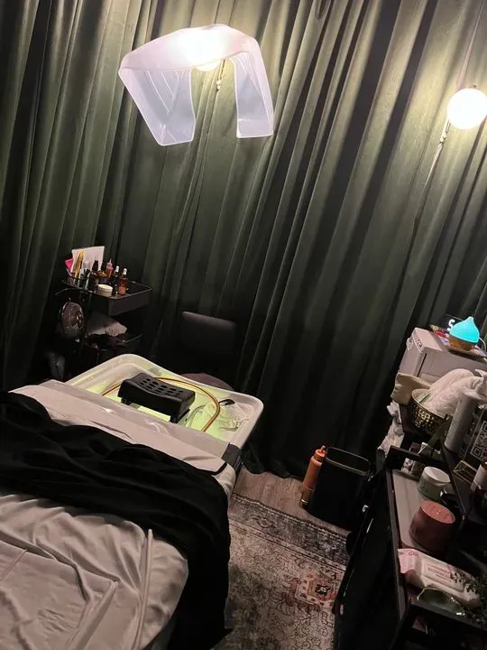 https://cdn.salonspotlight.com/photos/giAUcQnH3Cea6SxNHqAi/a465b477-ad37-4a64-b752-068b8bc0c7bb_720x720