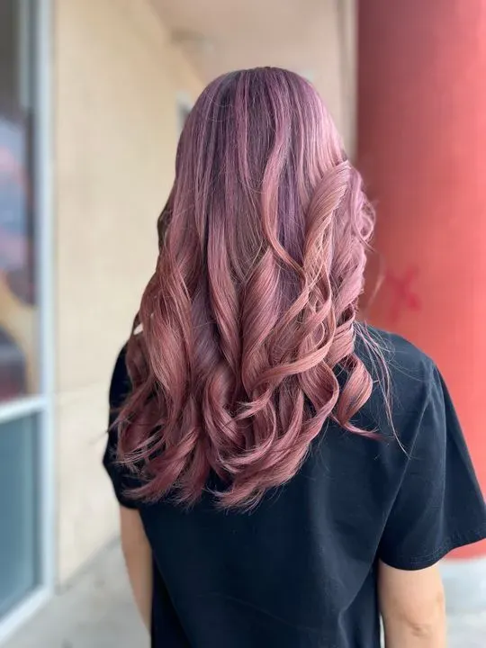 https://cdn.salonspotlight.com/photos/gitosG3AhitMYzausqmP/3bb9a747-db0b-43f3-9103-b017ab794564_720x720