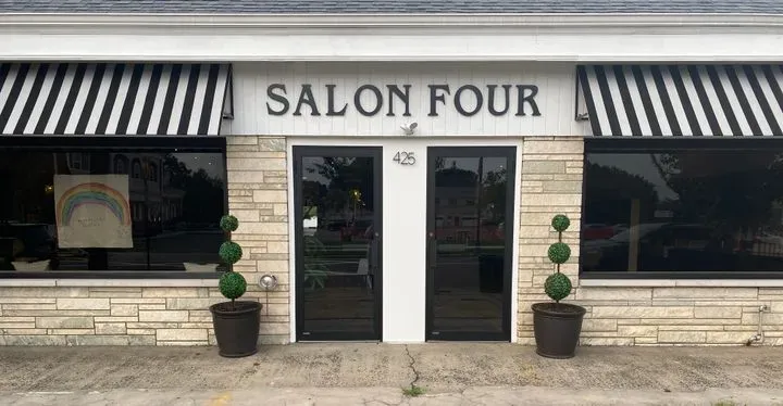 https://cdn.salonspotlight.com/photos/gjhdwDEO2NcRCAdDU6k2/4912dd72-9970-4c99-97b8-0fd60a7d34bf_720x720
