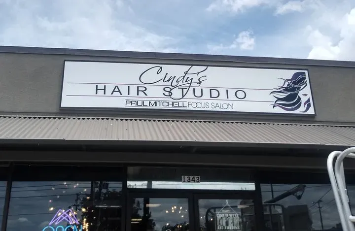 https://cdn.salonspotlight.com/photos/gp79TYyZWZPJytJ2Ywzq/99bb1b23-1a28-4a2b-b2c7-c1906e61b24b_720x720