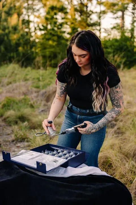 https://cdn.salonspotlight.com/photos/gs8nASgDepMRzk96dFBo/988b180d-4c15-4ee0-9bf4-b3c9a856dbf4_720x720