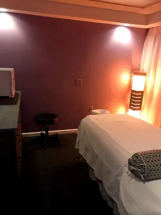 https://cdn.salonspotlight.com/photos/gsDLPNtzgmclZdyVQ4TQ/8902e91d-e7c1-438b-a38b-9d7e278970e6_720x720