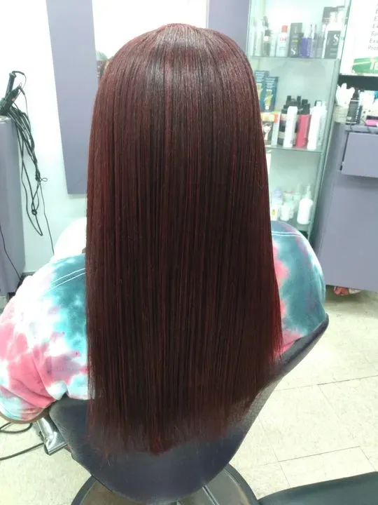 https://cdn.salonspotlight.com/photos/gsXI77QQHOo3xJXs3oh7/18f3af4d-c3de-4983-bec2-d8b063fa4206_720x720