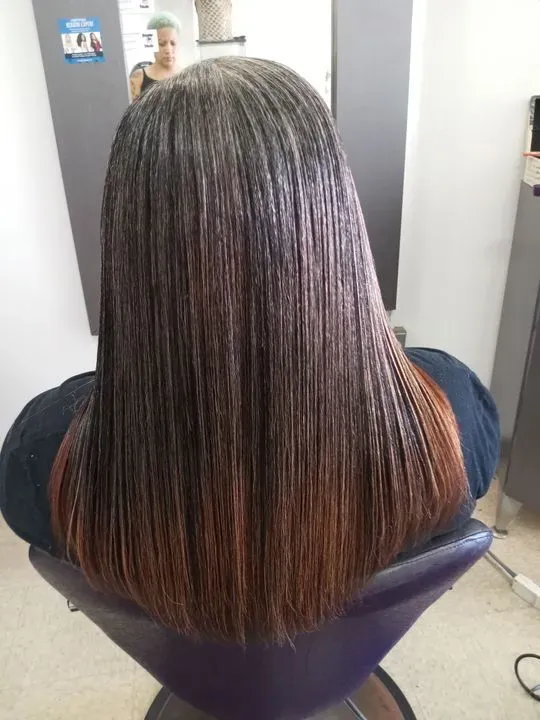 https://cdn.salonspotlight.com/photos/gsXI77QQHOo3xJXs3oh7/1fe915bd-b1c8-48bf-8bba-ec57f6118b94_720x720