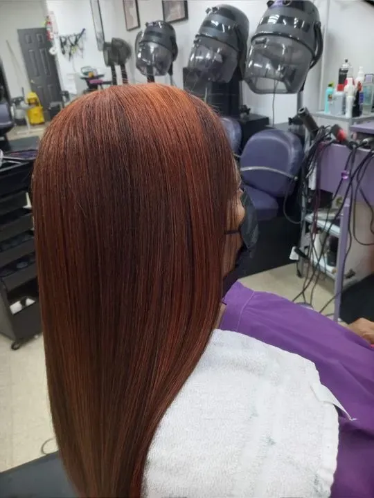 https://cdn.salonspotlight.com/photos/gsXI77QQHOo3xJXs3oh7/306e0d64-57d7-4eec-9398-7fc06b36dab0_720x720